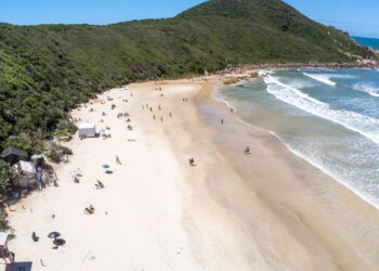 Praias secretas que trazem a tranquilidade dos seus sonhos