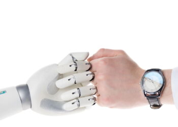 Tecnologia abre portas com curso gratuito da Alura para novos desenvolvedores e mais notícias de hoje (27/03)