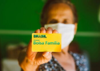 Mais de 840 mil famílias deixam de receber o Bolsa Família