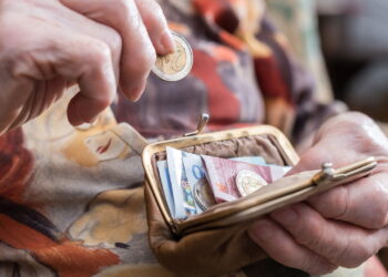 Beneficio brasileiro ganha destaque entre idosos por disponibilizar transporte grátis