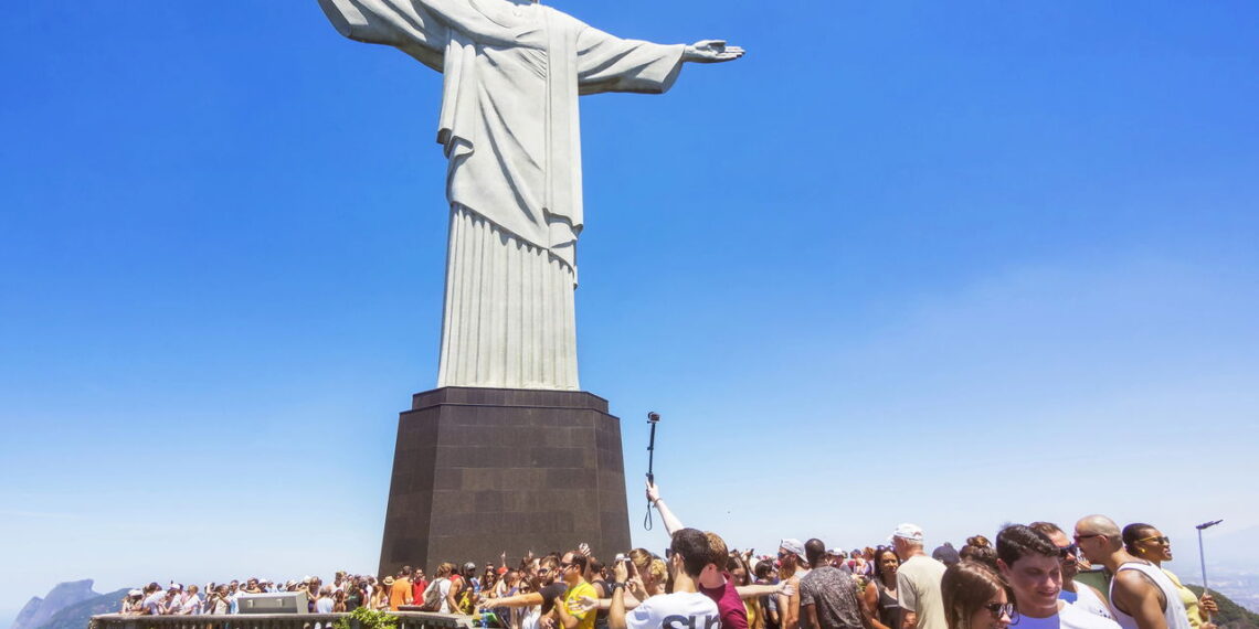 Conheça a cidade do interior gaúcho que tem uma estátua maior que a do Cristo Redentor