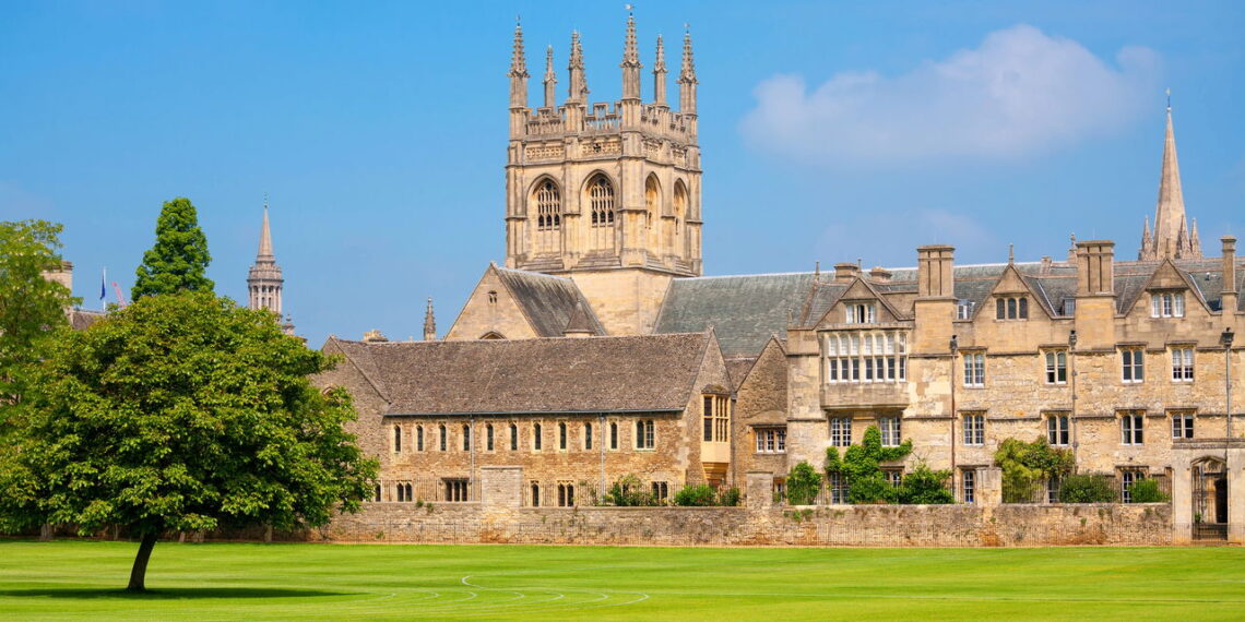 Conheça a cidade que inspiraram o design de Hogwarts dos filmes do Harry Potter