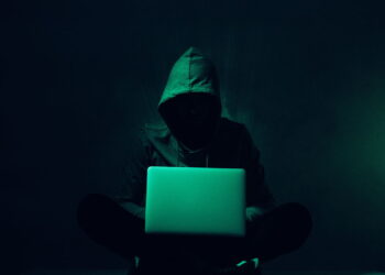 Golpes online acende sinal vermelho entre os brasileiros e aumenta clima de desconfiança na internet