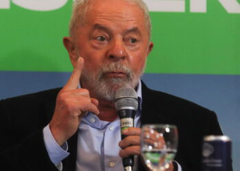 Presidente Lula afirma que o Brasil não pode viver somente do Bolsa Família
