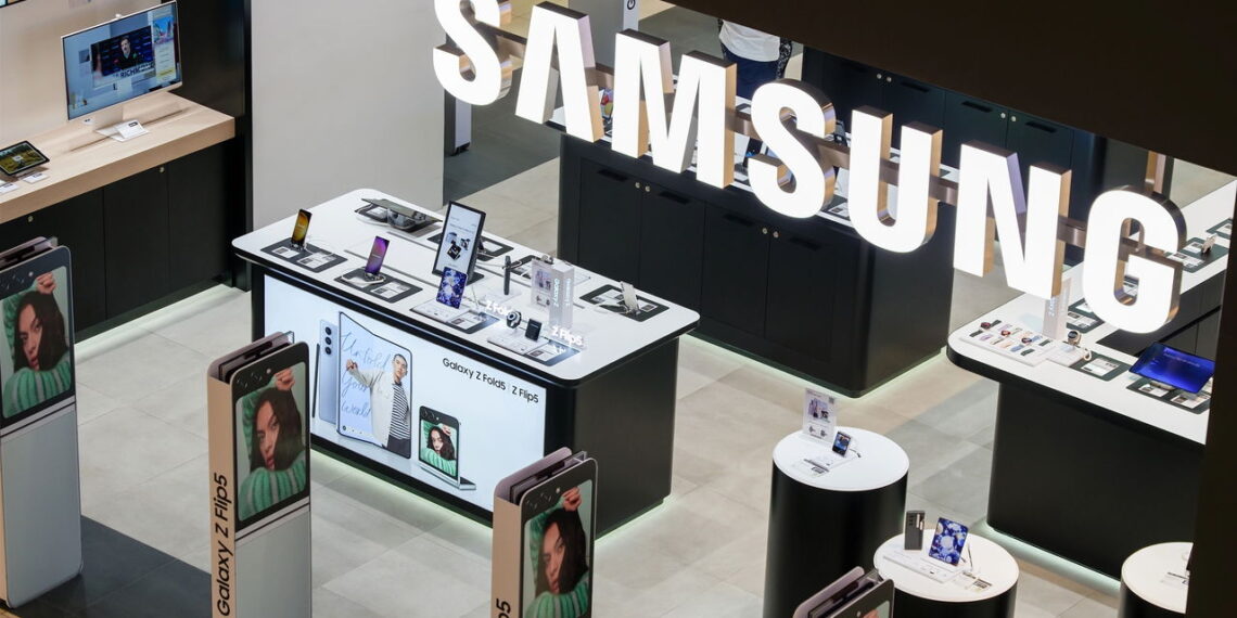 Samsung interrompe liberação da One UI 7 devido a falhas críticas no sistema