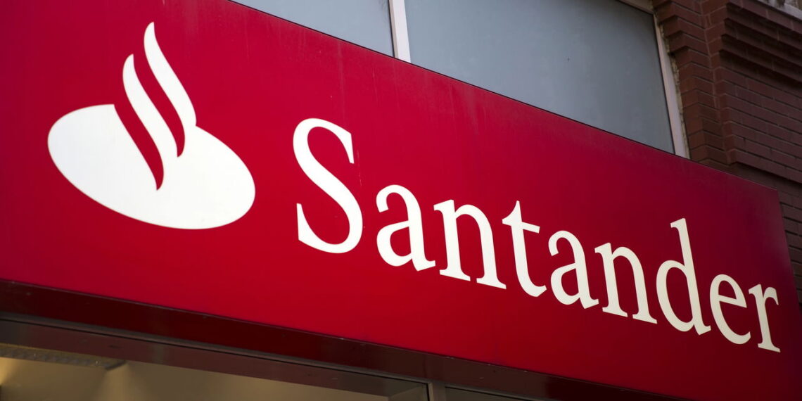 Vaga de Especialista no Santander com jornada flexível e PLR