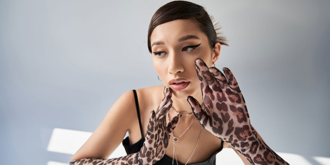 Chique e ousada! Como arrasar no animal print neste inverno?