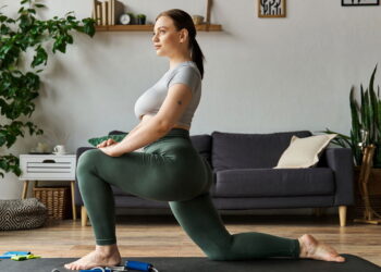 Os melhores alongamentos para mulheres que trazem saúde e bem-estar