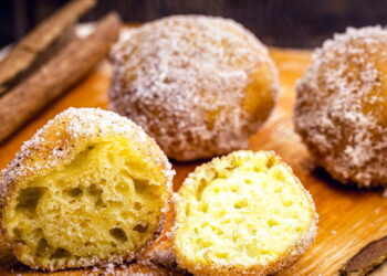 Receita saudável de bolinho de chuva sem fritura e sem açúcar para um lanche irresistível