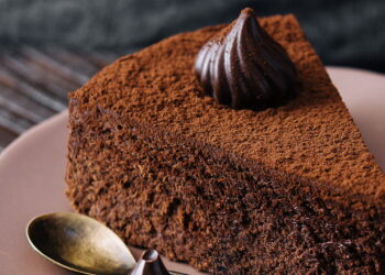 Essa versão do bolo de chocolate vai ganhar seu coração