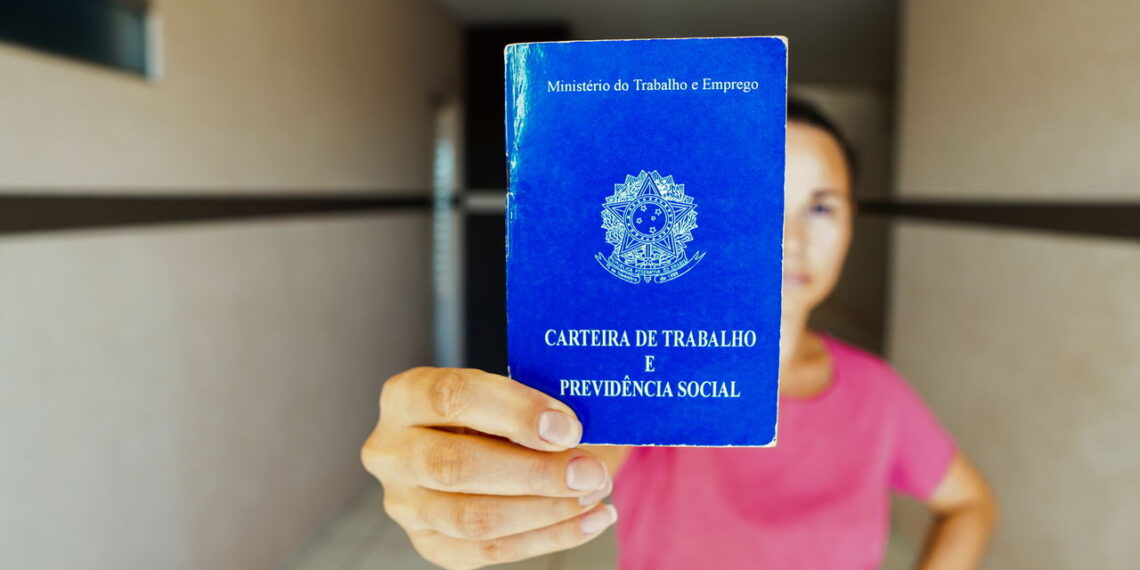 Cidade de SP oferece salários de até R$ 4 mil em novas vagas