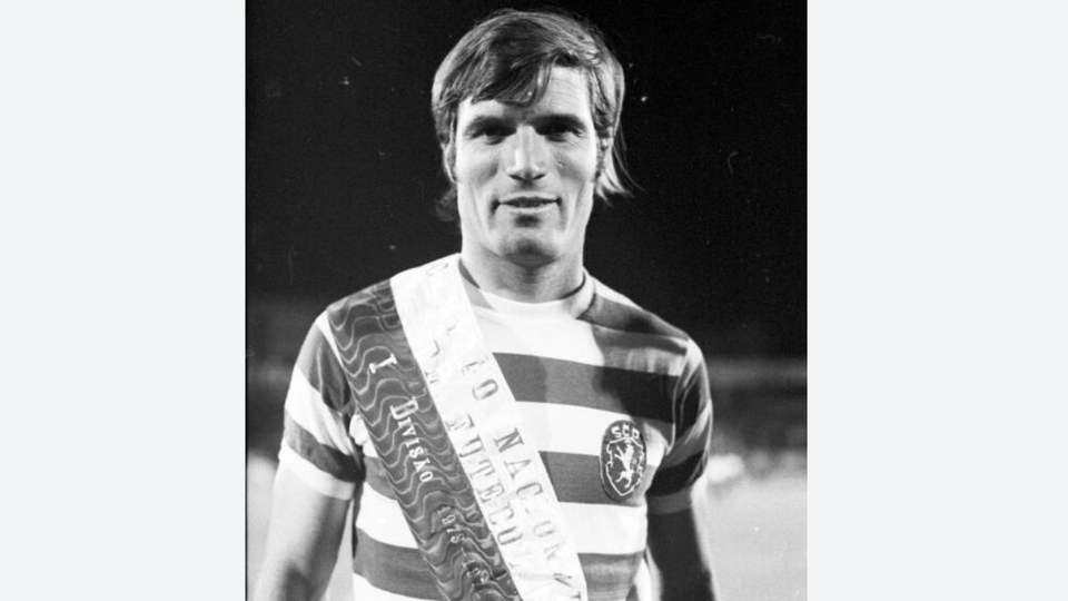 Astro lendário do futebol português morre aos 83 e deixa o mundo em choque