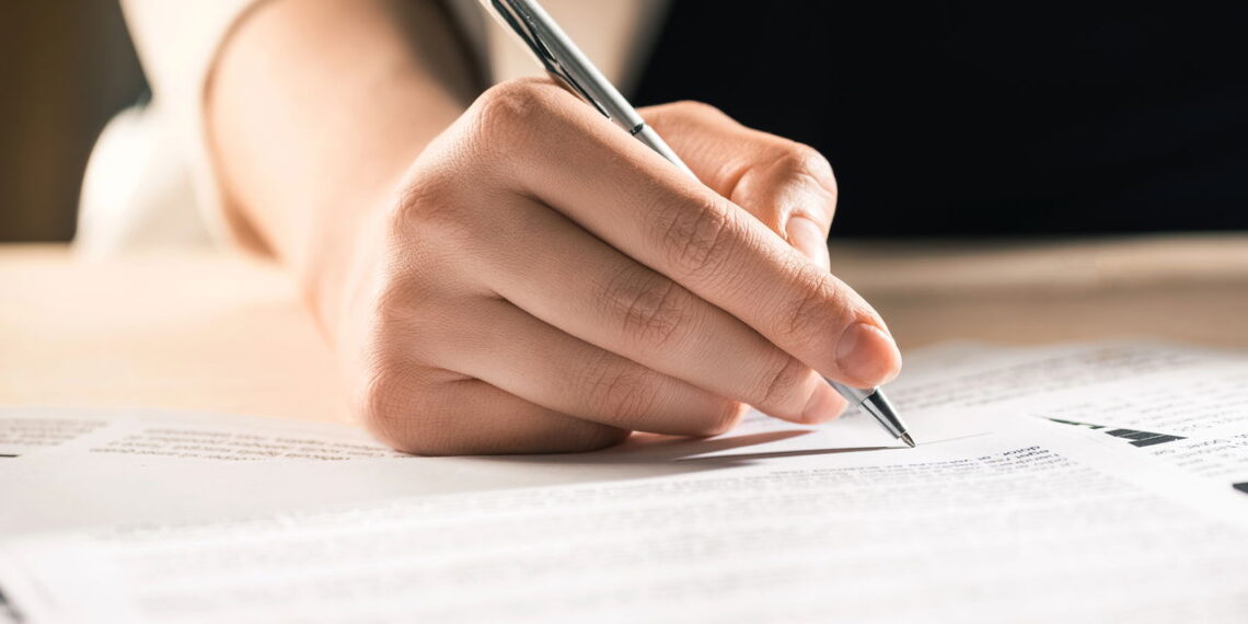 Concurso UnB abre 273 vagas com salários de até R$ 4,9 mil