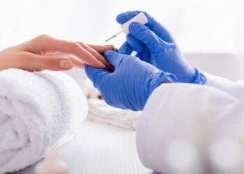 Unhas de Outono? Veja as Cores que Vão Bombar em 2025!