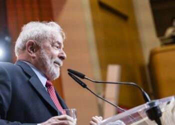 Salário mínimo (07/05) sobe para R$ 1.694 e trabalhadores pulam de alegria