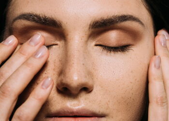 Sabe as luzes que aparecem quando fechamos os olhos? É mais comum do que você pensa!
