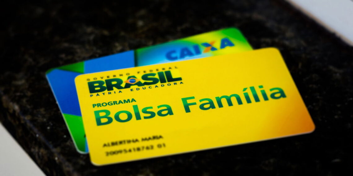 Quais são as atualizações no programa Bolsa Família e o que esperar delas em 2025?