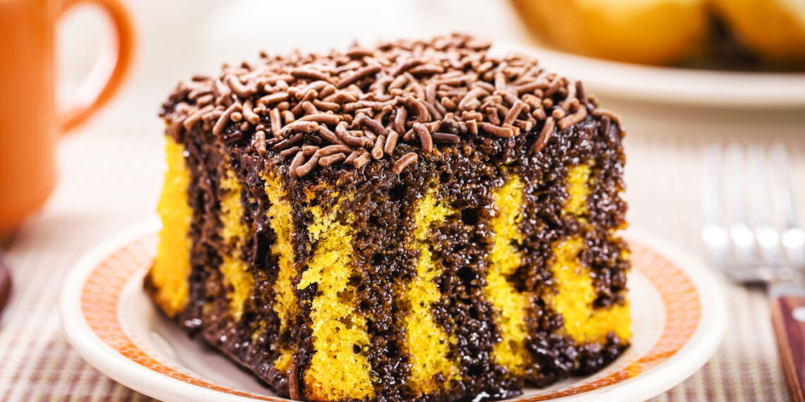 Receita para fazer o melhor bolo de cenoura depois do almoço impressionando a todos