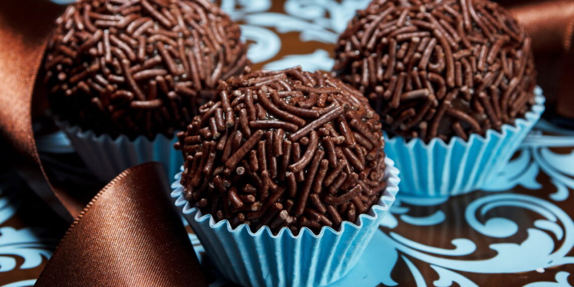 Essa receita te da passo a passo para fazer o melhor brigadeiro com zero lactose