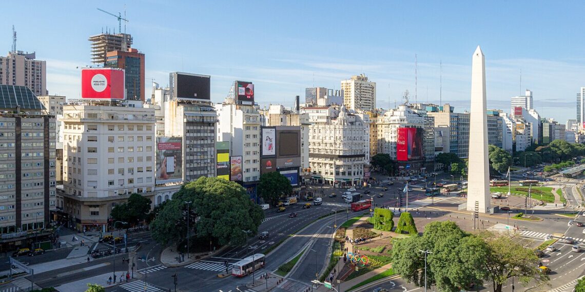 Essa avenida em Buenos Aires é a mais larga do mundo