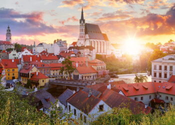 O segredo da cidade medieval que atrai milhares de turistas todos os anos