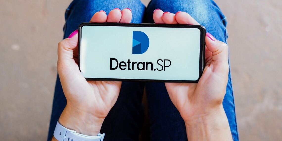 Novo golpe utiliza o Detran para notificar vítimas de multas dos seus veículos