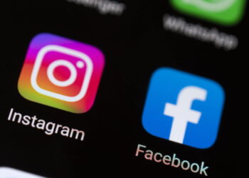 Brasileiros trocam TV por redes sociais como principal fonte de notícias abalando os usuários