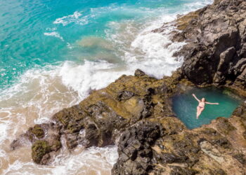 A ilha brasileira que é um exemplo de sustentabilidade e beleza!