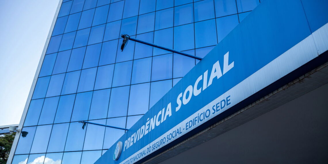 Presidente confirma devolução automática de descontos indevidos do INSS