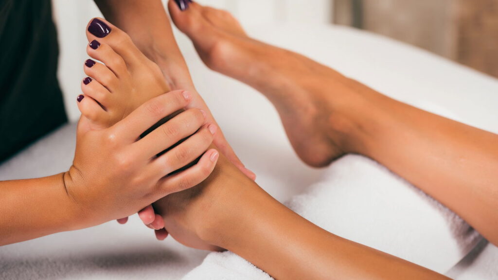 Os melhores cuidados com os pés para evitar dores e doenças