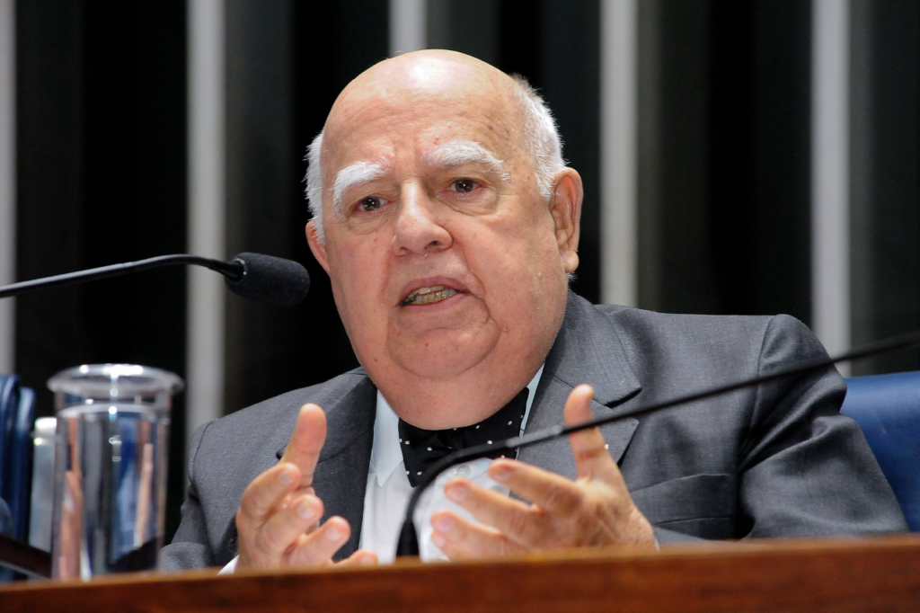 Morre aos 90 anos o mestre da diplomacia brasileira