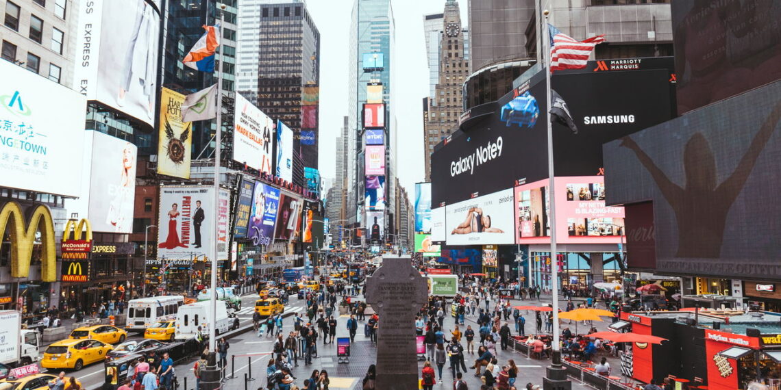 Cidade é umas das mais visitadas do mundo com mais de 100 milhões de turistas por ano