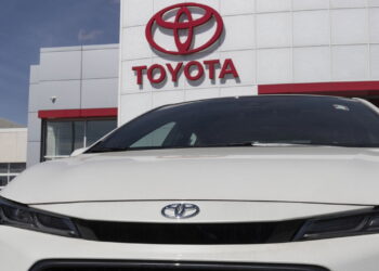 Toyota Corolla lidera mercado de automáticos usados no Brasil em 2025