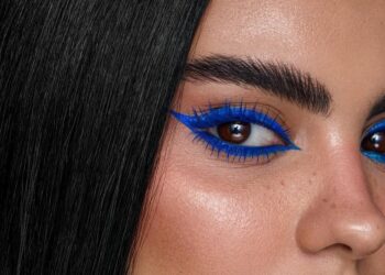 5 formas incríveis de usar máscara azul para arrasar em qualquer ocasião