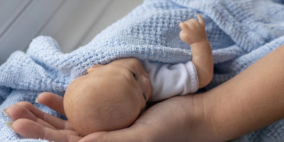 Bebês reborn despertam amor, polêmica e curiosidade online
