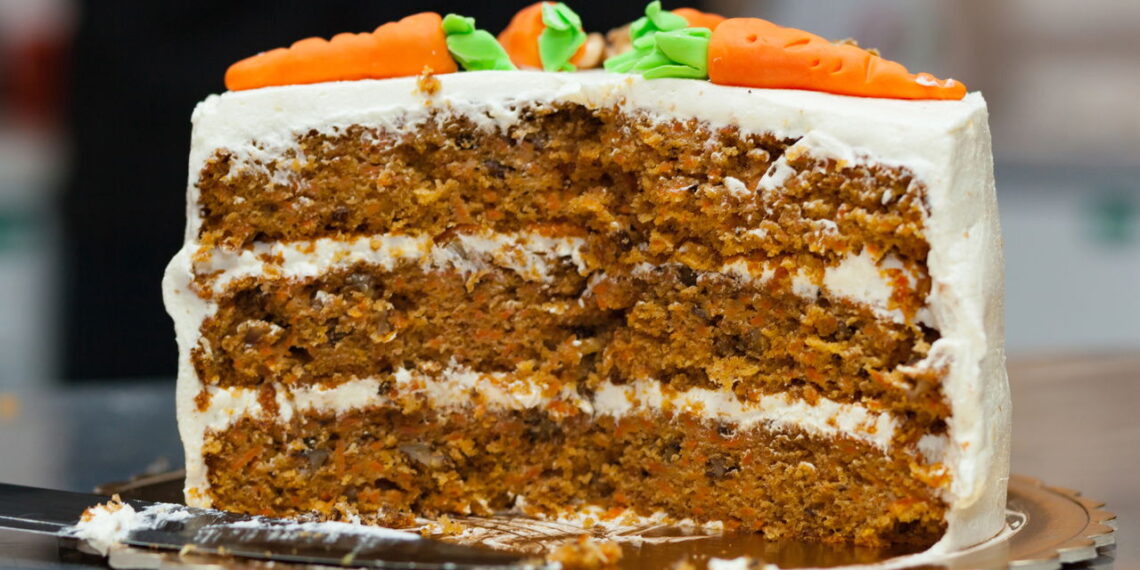 Receita te da passo a passo para fazer o melhor bolo de cenoura depois do almoço