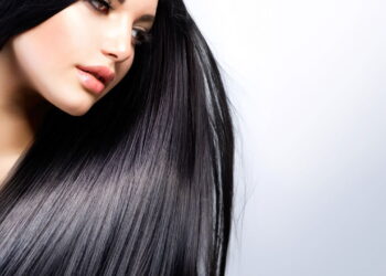 Cabelos brilhantes e volumosos com essas dicas infalíveis