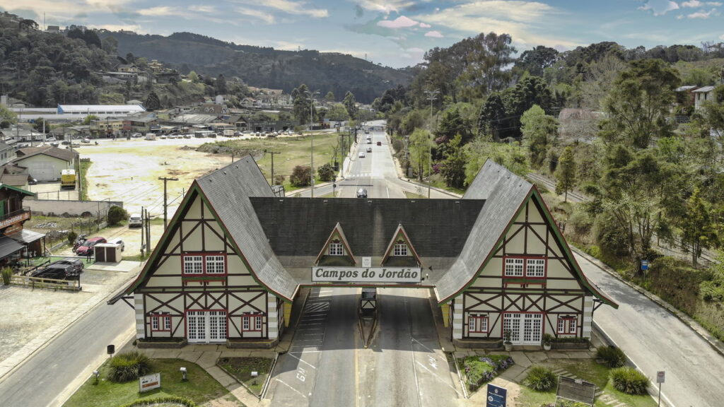 Gramado e Campos do Jordão saiba qual é a sua cara no inverno