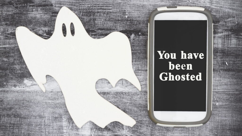 Como o ghosting virou parte da cultura digital moderna