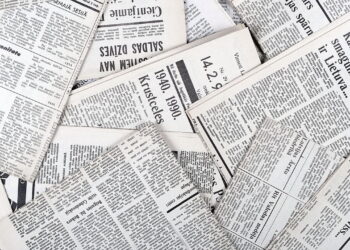 Transforme jornal velho em uma cesta incrível com esse truque