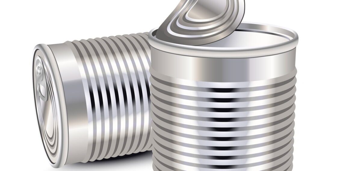 Aprenda a criar vasos decorativos únicos com latas de alumínio