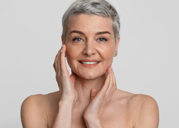 A tendência no skincare que ativa colágeno e combate rugas naturalmente