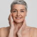 A tendência no skincare que ativa colágeno e combate rugas naturalmente