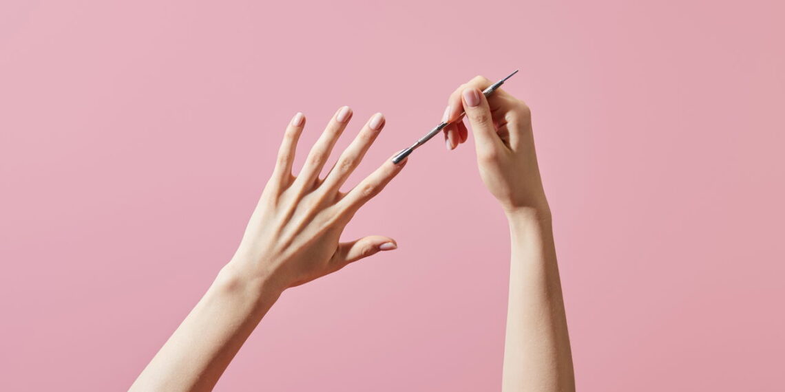 As cores que estão deixando as unhas amendoadas irresistíveis