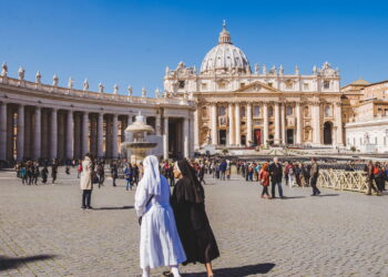 A história por trás dos objetos mais sagrados da Igreja Católica