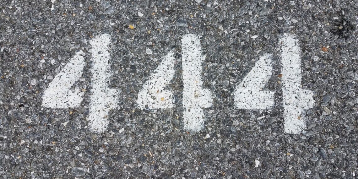 Por que você continua vendo o número 444? Saiba o motivo