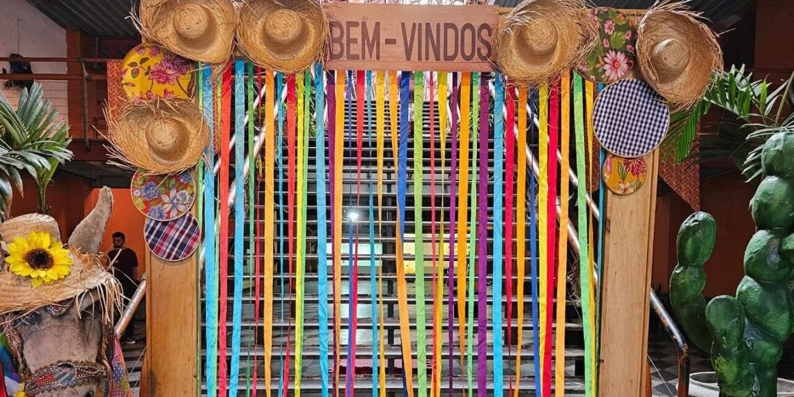 A decoração que mais encanta nas festas juninas é fácil de fazer