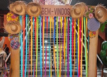 A decoração que mais encanta nas festas juninas é fácil de fazer