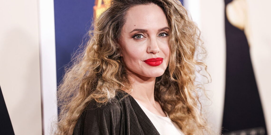 Curiosidades surpreendentes sobre Angelina Jolie que até os maiores fãs não imaginam