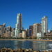 Cidade brasileira encanta gringos com suas praias e arranha-céus impressionantes